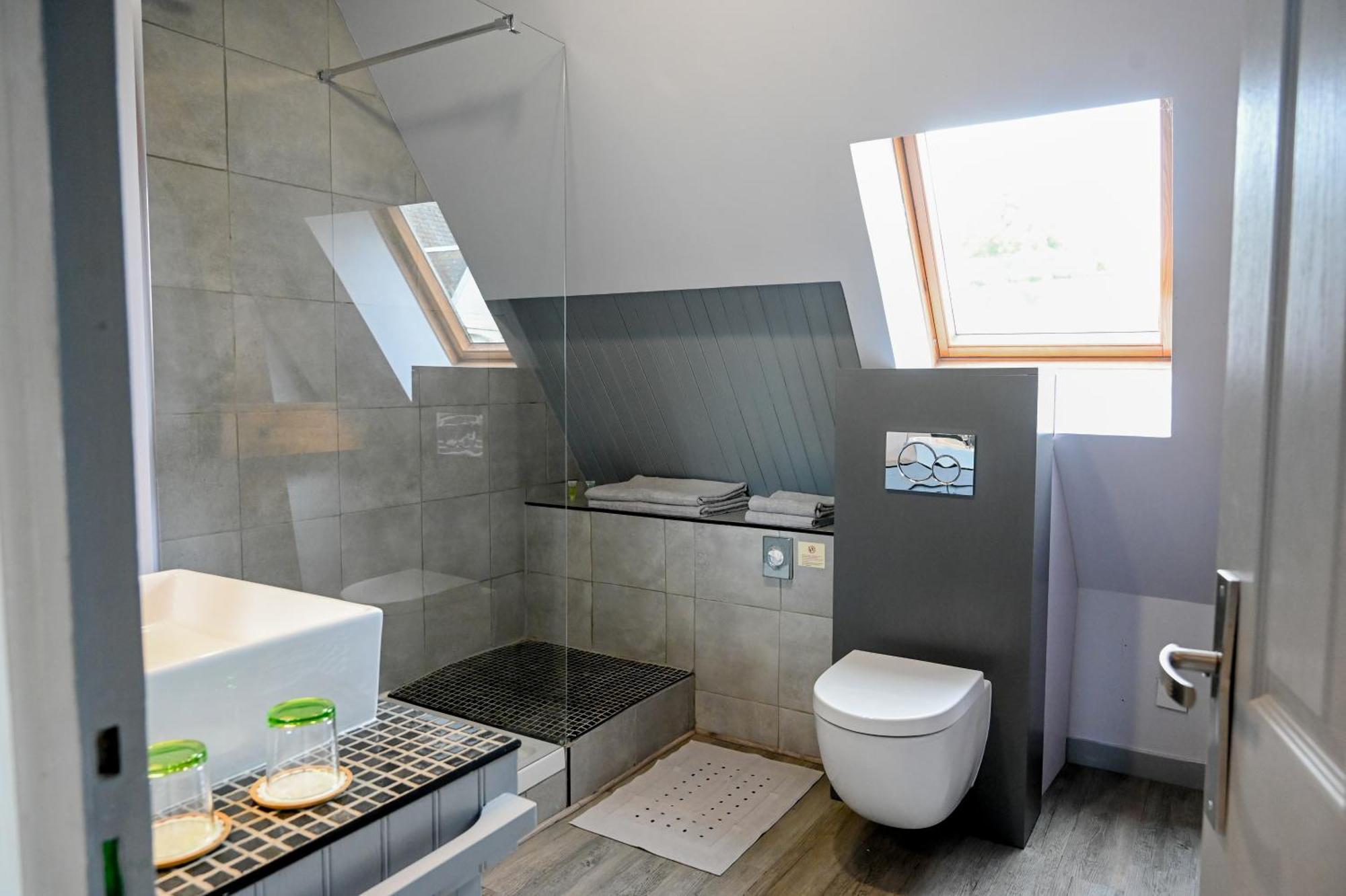Bed and Breakfast La Fontaine Dort Tessy-sur-Vire Exterior foto